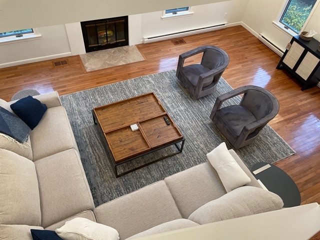 Top performing Airbnb: Spacious 4-Bedroom home with outdoor dining in Oak Bluffs