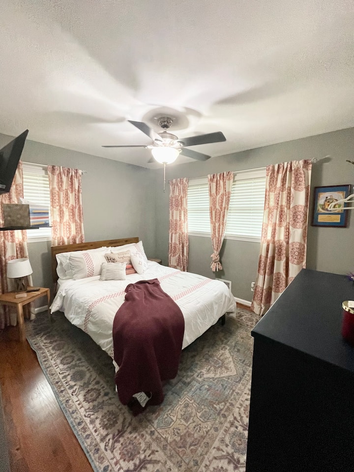 غرفة النوم 3، سرير كوين