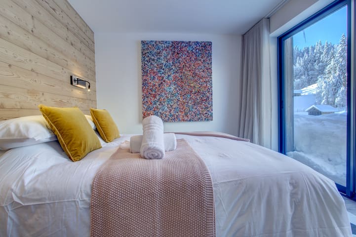 Entire home with 4 bedrooms in Morzine - Alptitude Beauvallon Grand - luxury space for 10