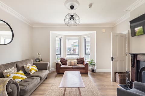 The Wild Atlantic Townhouse - close to beach