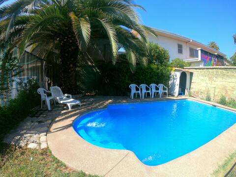 Hab. Triple with private bathroom, pool and garage