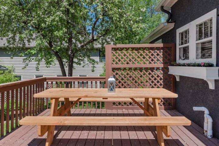 In the Heart of Wazyata, 50 steps to the Main St gallery image 3