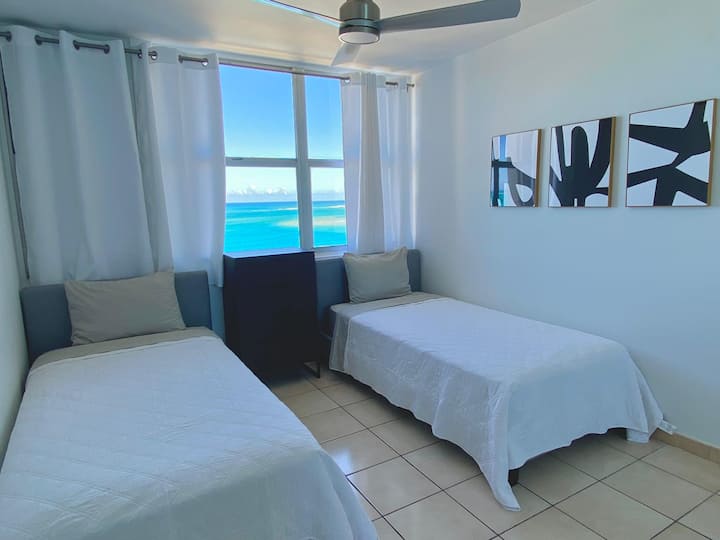 غرفة نوم 2 بسريرين صغيرين