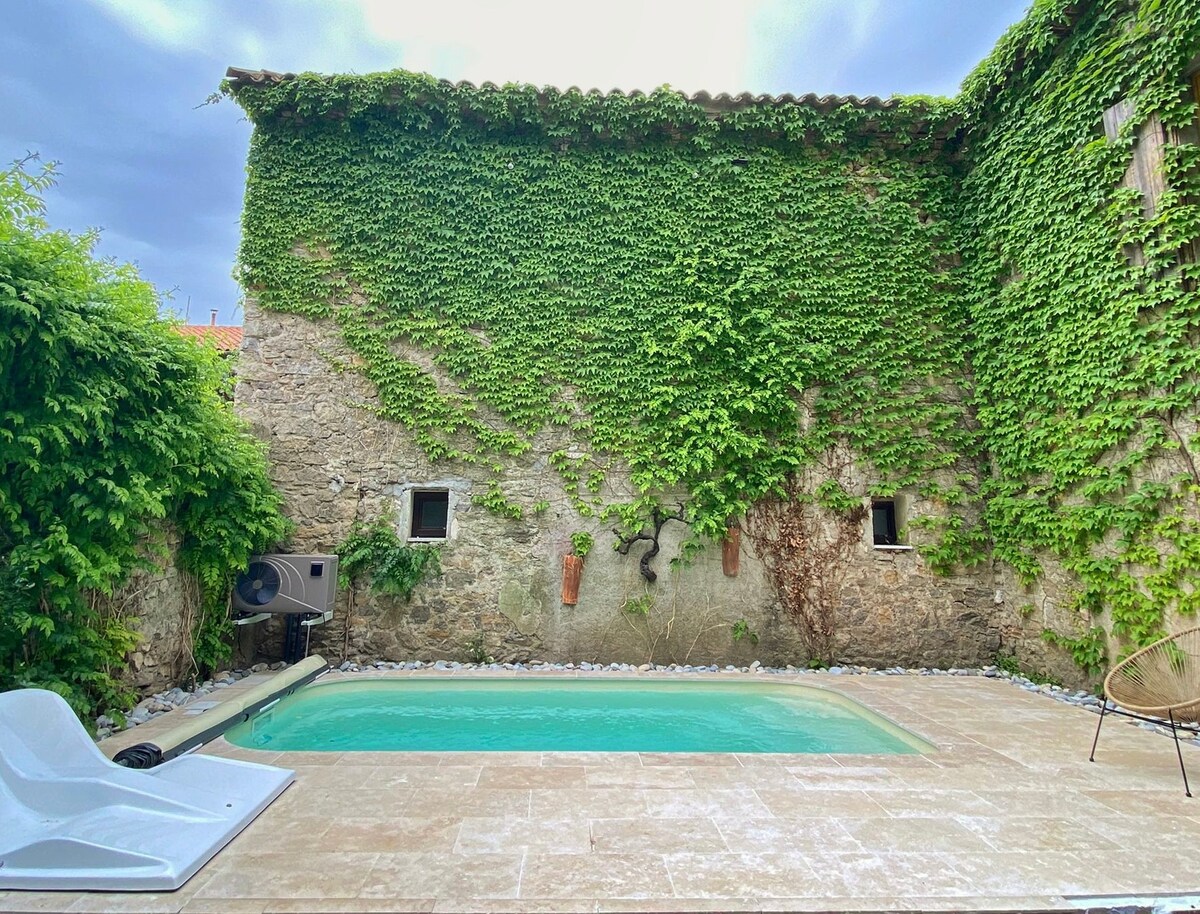 Saint-Jean-de-Barrou Vacation Rentals & Homes - Occitanie, France | Airbnb