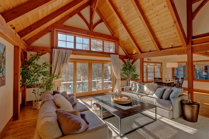 Sunapee Luxury Retreat 3 Min To Lake/mtn +Jacuzzi - Lake Sunapee, NH