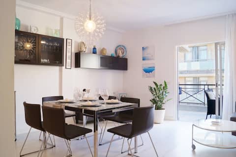 Top performing Airbnb: Comfortable 2 BR Terrace Apartment · Beach &Center in Arona