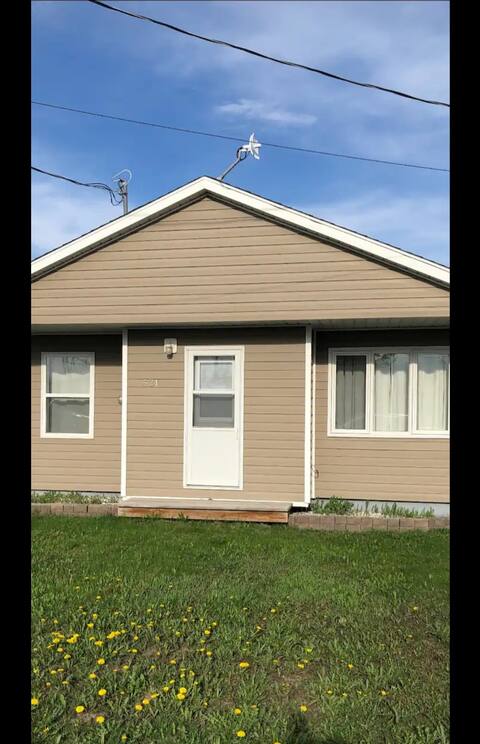 Nicely finished 2 bedroom house with free parking