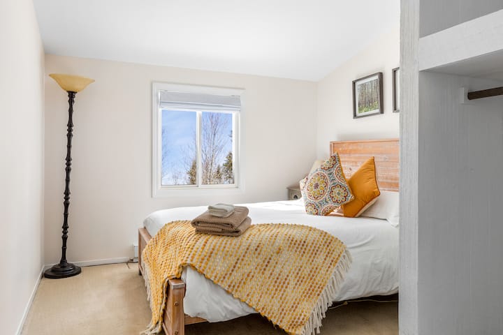 Dormitorio queen #2.