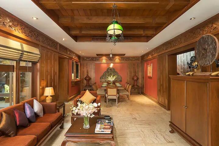 2 BD – Luxury Thai Villa in Sukumvit 24 gallery image 4