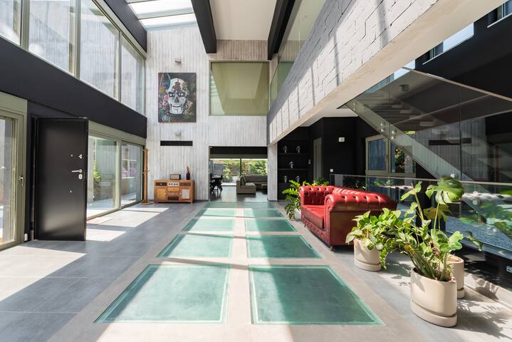 Villa Eleven gallery image 2