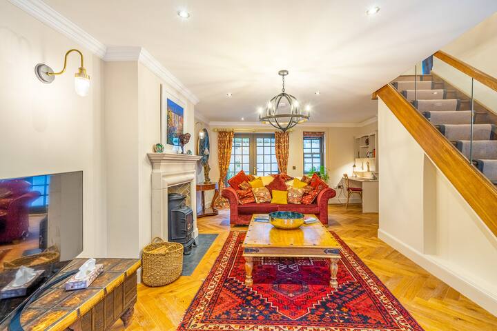 Mews cottage city centre