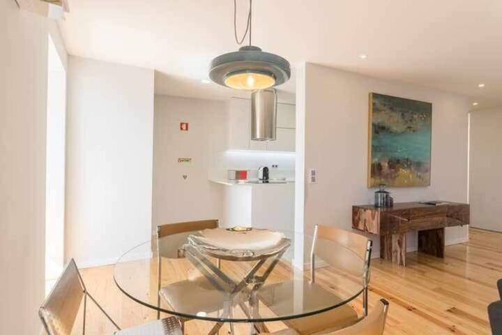 Beautiful and elegant flat with stunning views! gallery image 4