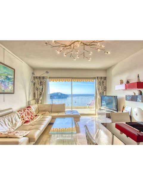 Lovely 2-bedrooms apartment with sea view & pool