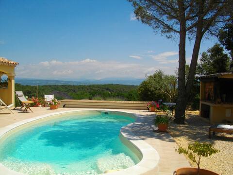 Comfortable cottage "Colors of Provence"