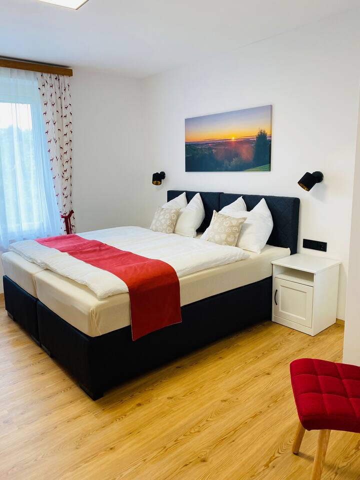 Schlafzimmer 1