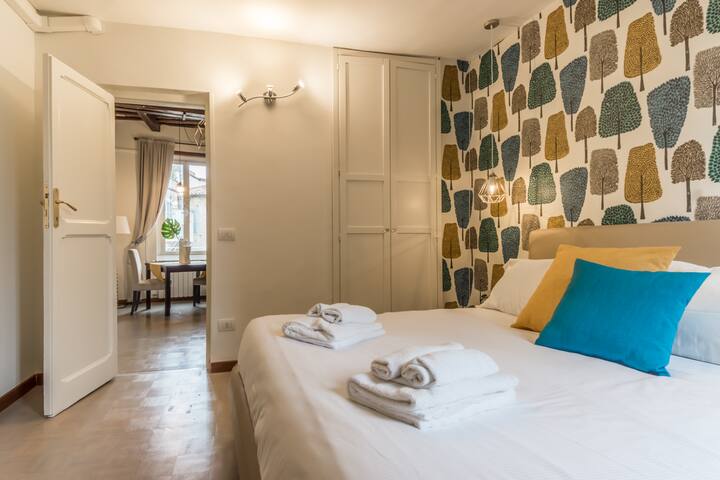 The Original Building – 8 rooms 4 bathrooms gallery image 3