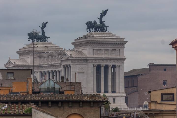 The Original Building – 8 rooms 4 bathrooms gallery image 5