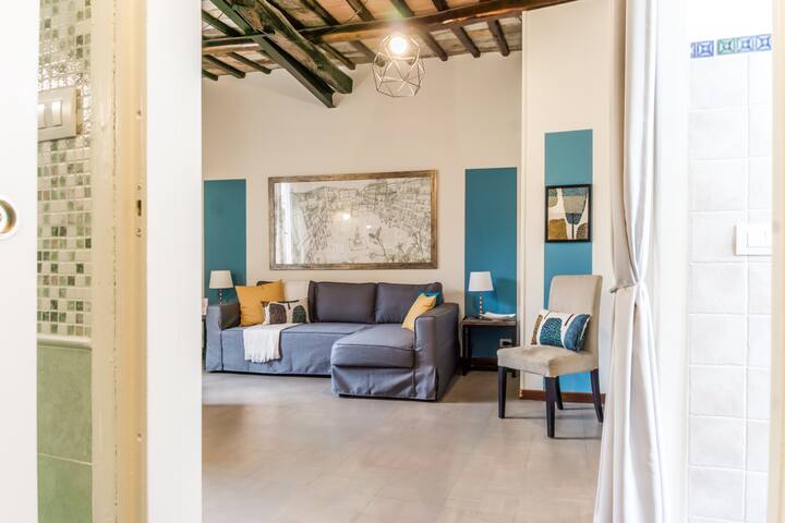 The Original Building – 8 rooms 4 bathrooms gallery image 4