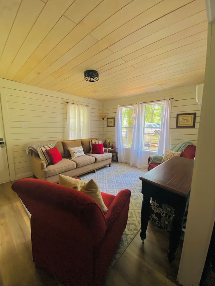 #1 Stay @ Happy Place Near Downtown & Hwys 45/72 - Corinth