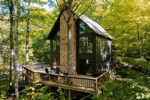 The Peak Chalet at Schuss Mountain / Shanty Creek