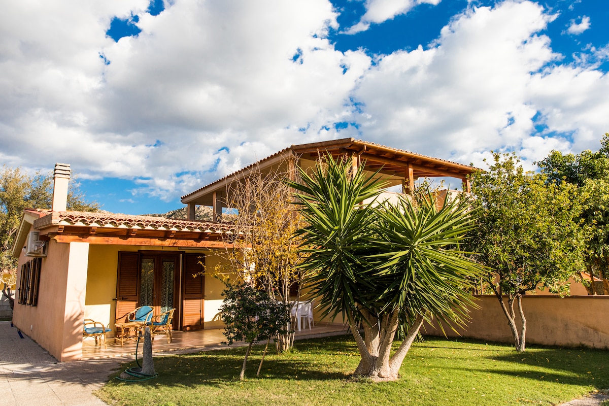 Belocations - Domu e Mari 200 meters from the sea - Houses for Rent in  Solanas, Sardegna, Italy - Airbnb