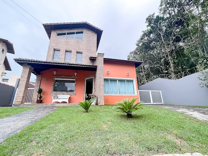Heated Pool, 5 suites, gated condominium