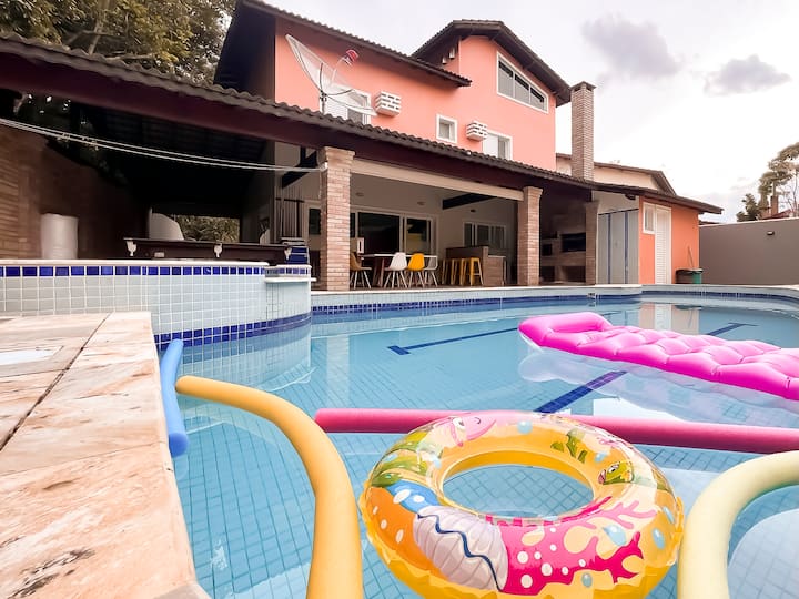 Heated Pool, 5 suites, gated condominium