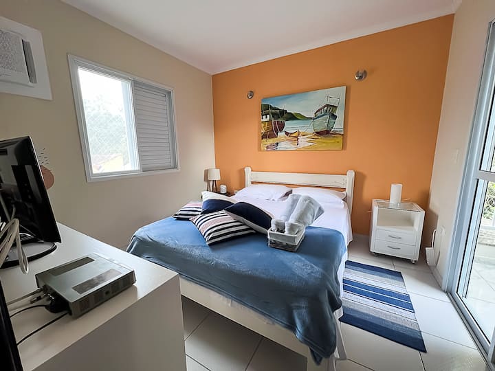 Heated Pool, 5 suites, gated condominium
