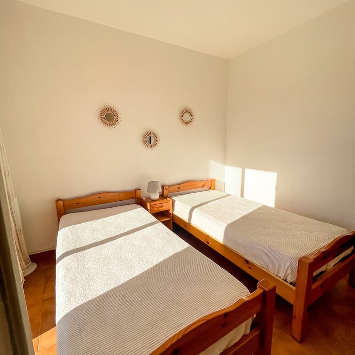 Dva udobna jednostruka kreveta – odlično za obitelji