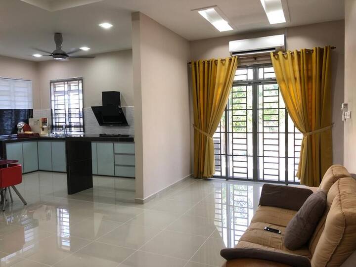 Nur Hakim Homestay Perlis With Pool - Perlis