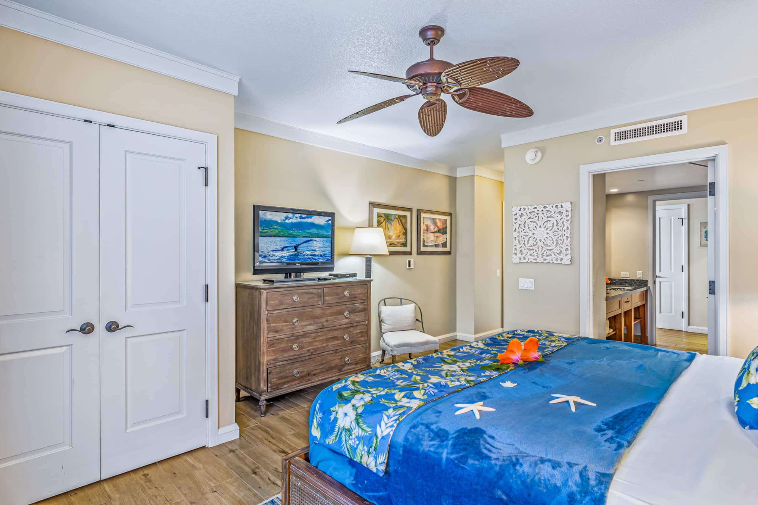 Condo in Lahaina · ★4.44 · 2 bedrooms · 3 beds · 2 baths - Image 13