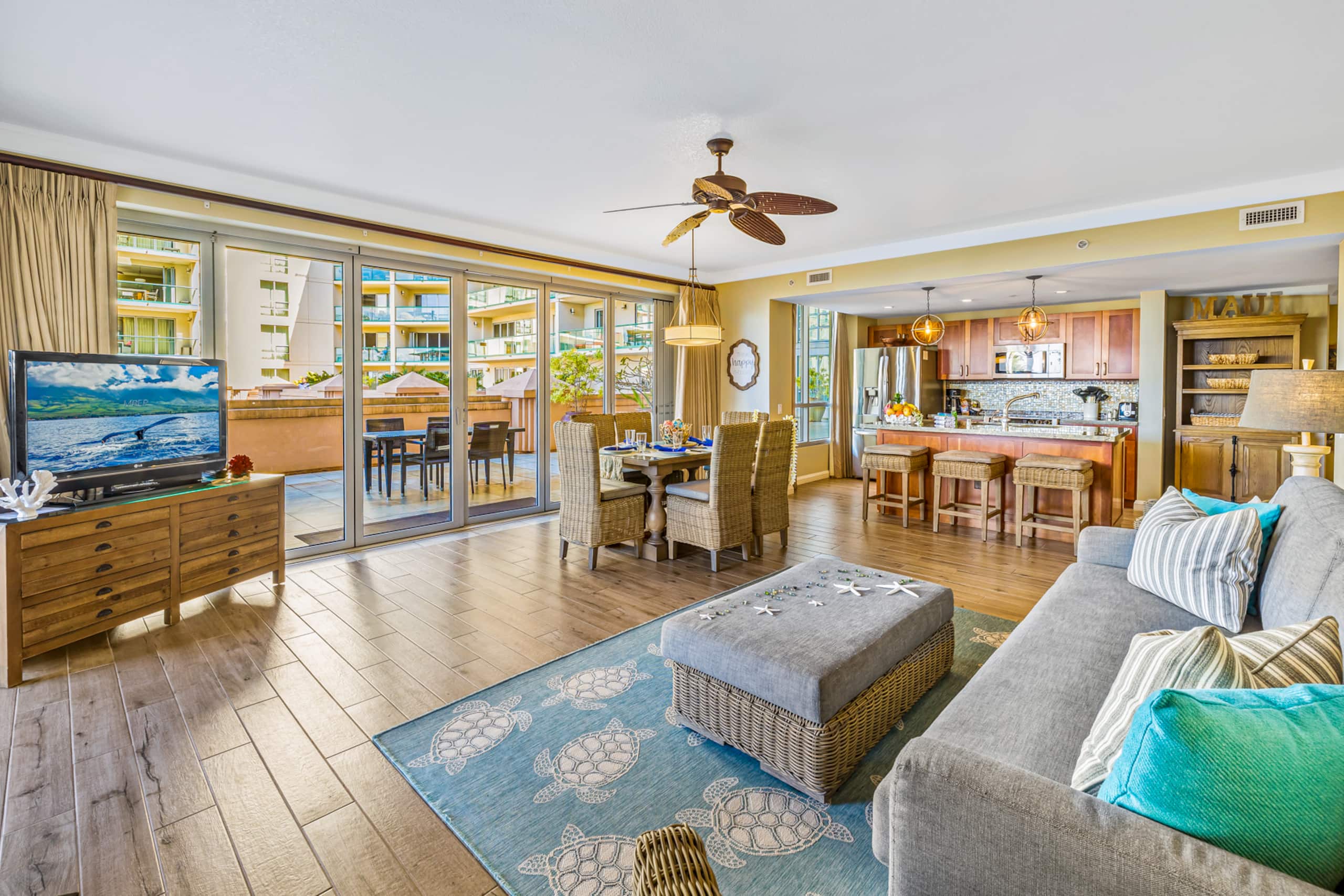 Condo in Lahaina · ★4.44 · 2 bedrooms · 3 beds · 2 baths - Image 2