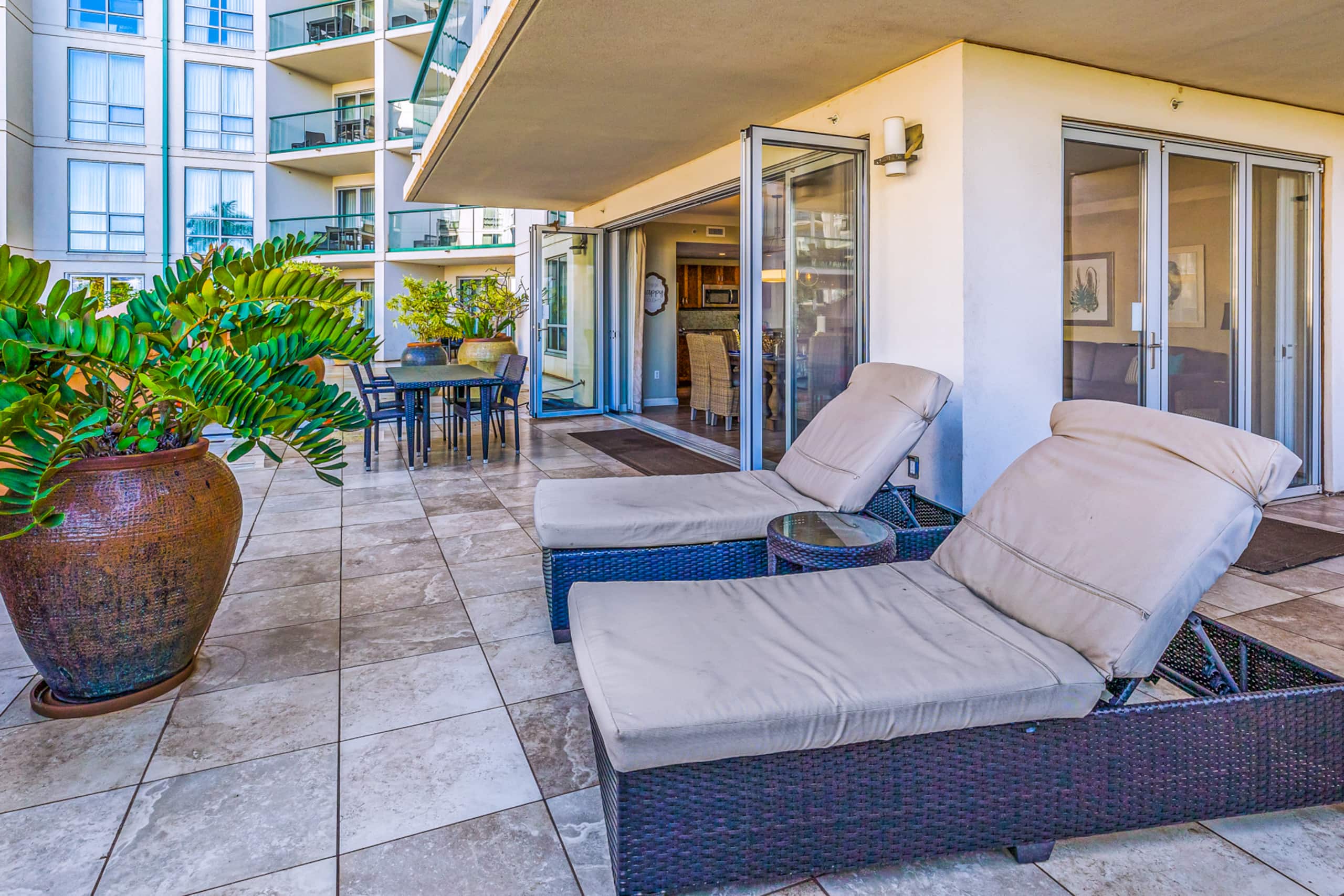 Condo in Lahaina · ★4.44 · 2 bedrooms · 3 beds · 2 baths - Image 23