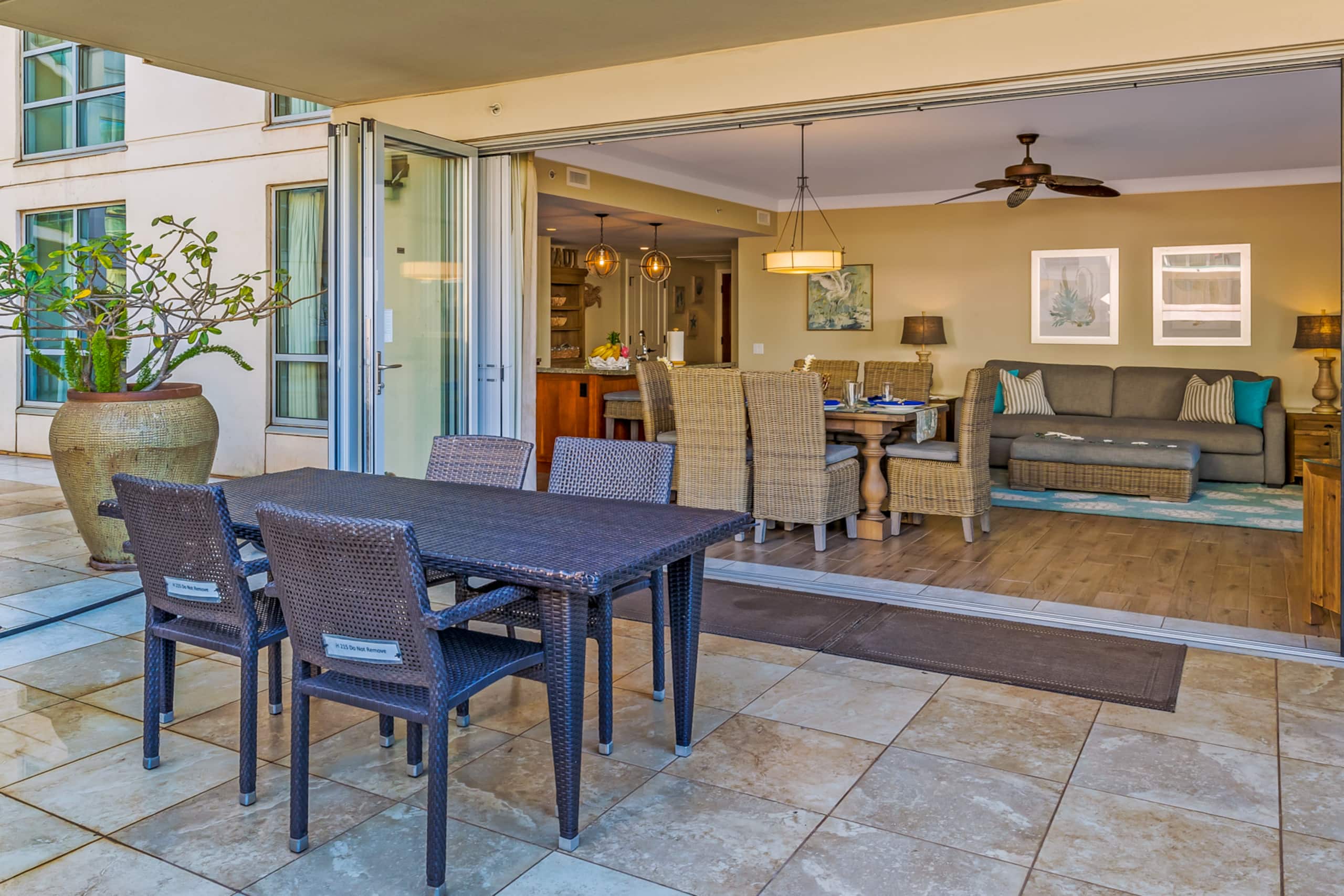 Condo in Lahaina · ★4.44 · 2 bedrooms · 3 beds · 2 baths - Image 9