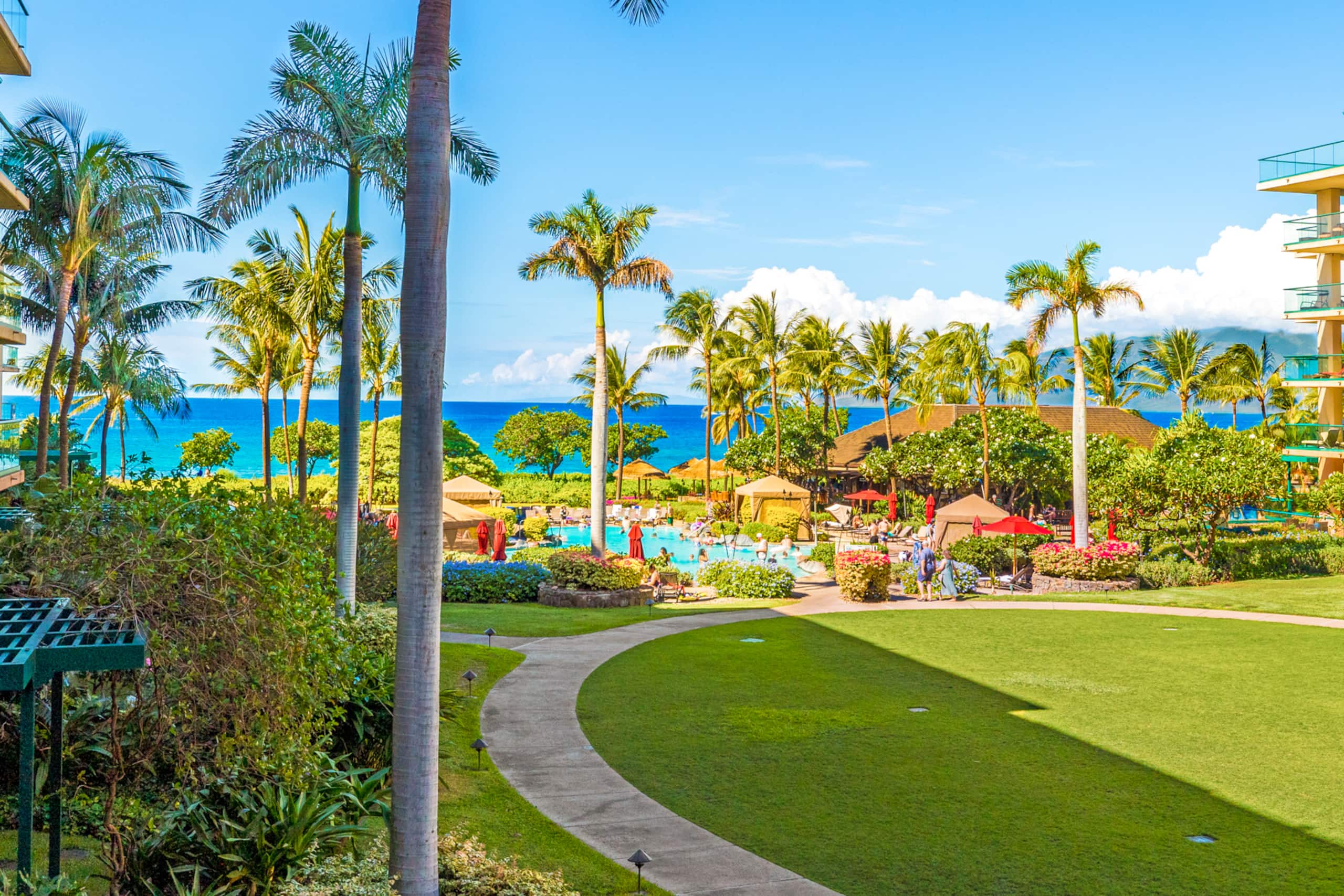 Condo in Lahaina · ★4.44 · 2 bedrooms · 3 beds · 2 baths - Image 32
