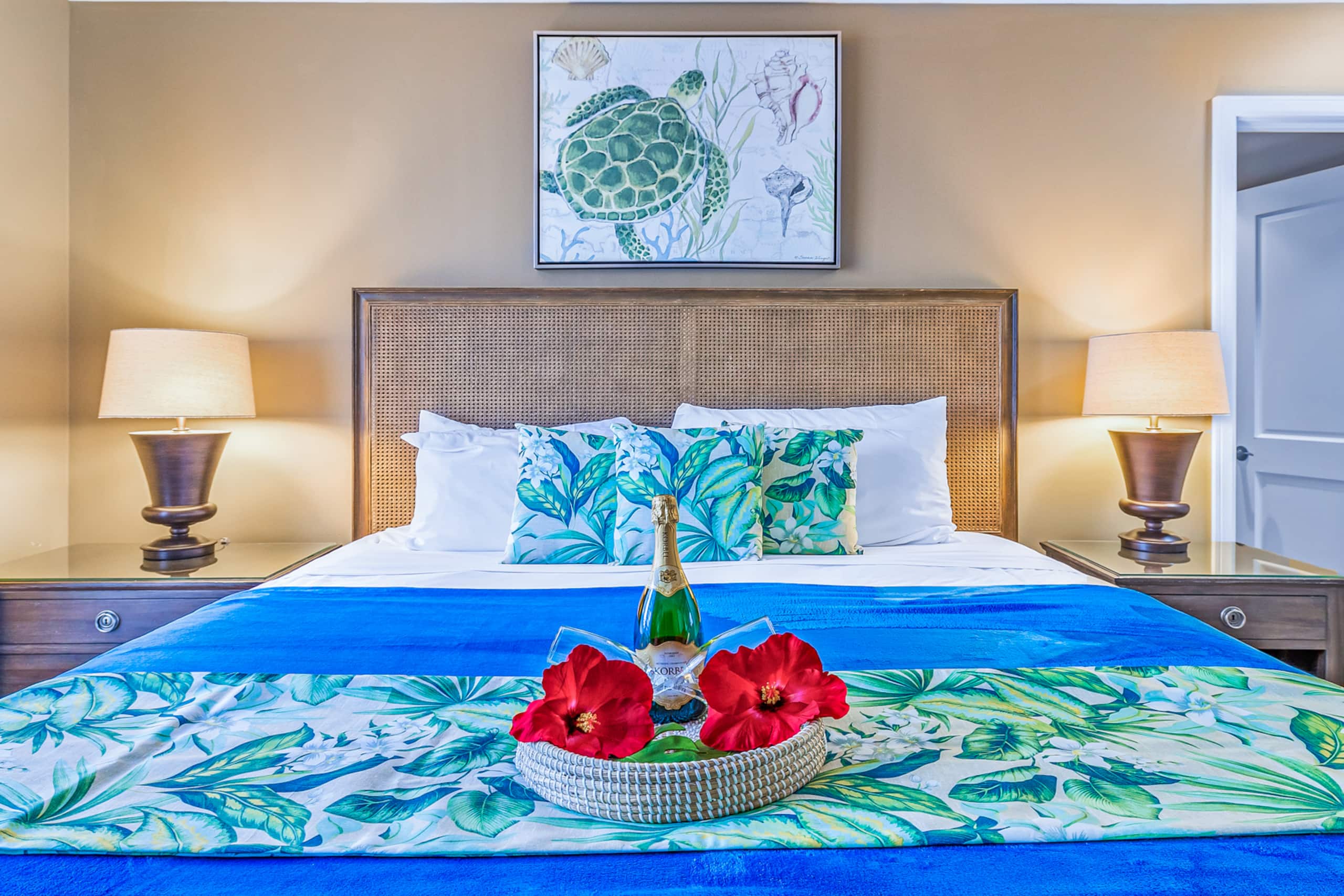 Condo in Lahaina · ★4.44 · 2 bedrooms · 3 beds · 2 baths - Image 16