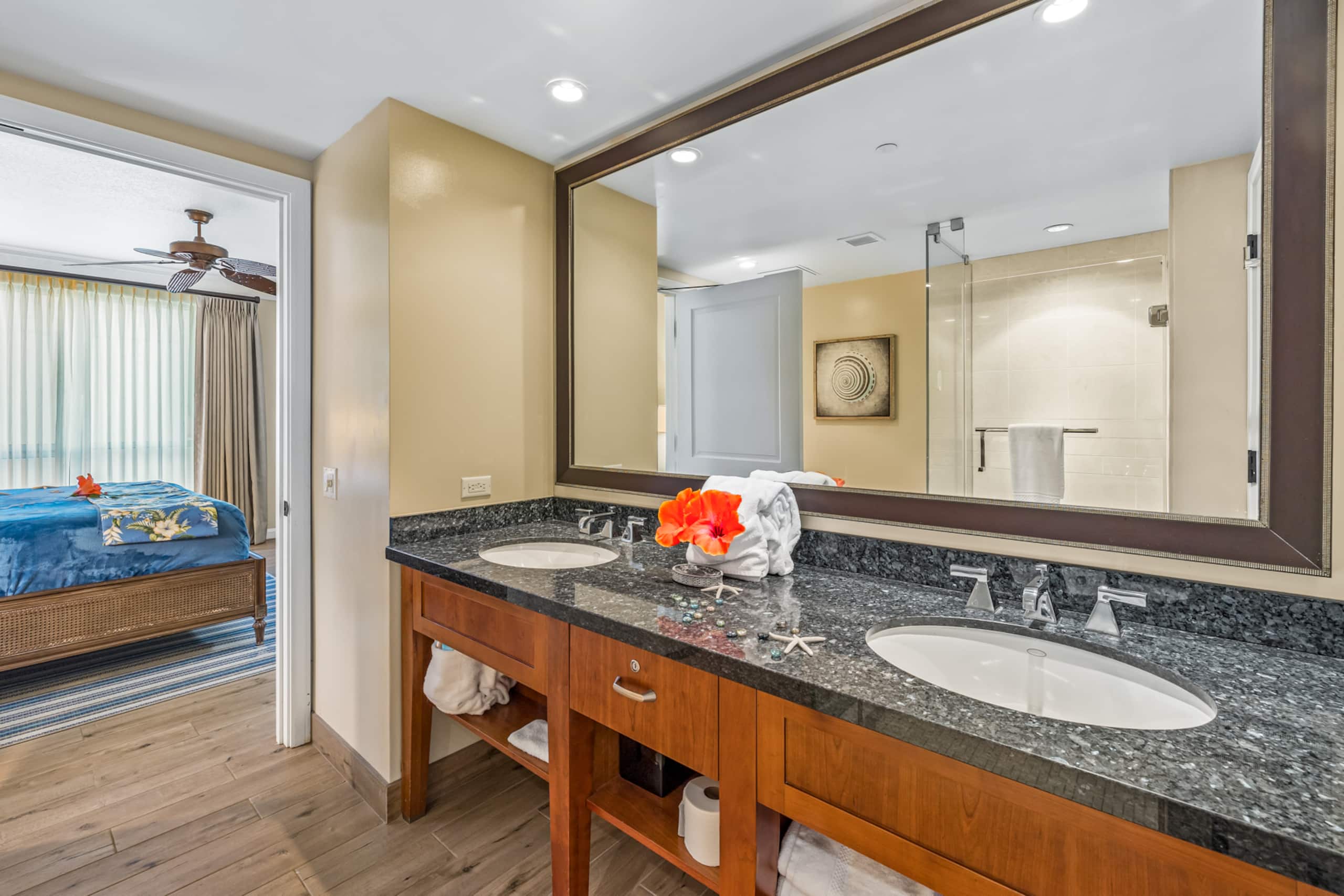 Condo in Lahaina · ★4.44 · 2 bedrooms · 3 beds · 2 baths - Image 20