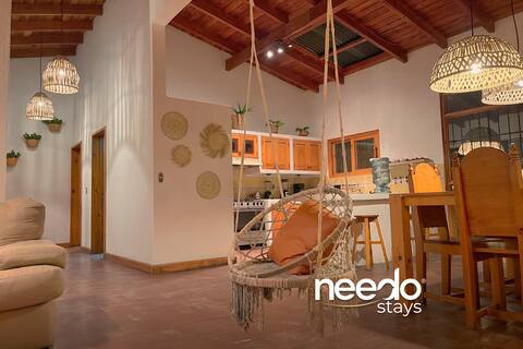 M) Centric Villa & Cabins w/ Garden, Hot Tub, BBQ