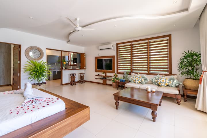 Nirvana - Diani: Stunning Beach Villa W/ Hot Tub - Diani Beach