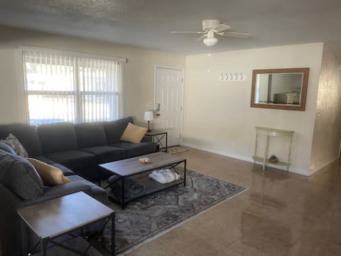 Popular Airbnb listing: Heated pool, short drive to beach. in Ormond Beach
