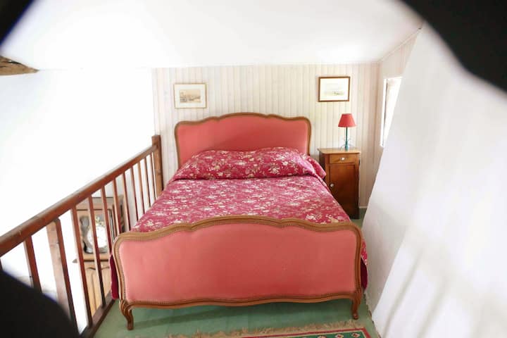 Bračni krevet na mezzanine