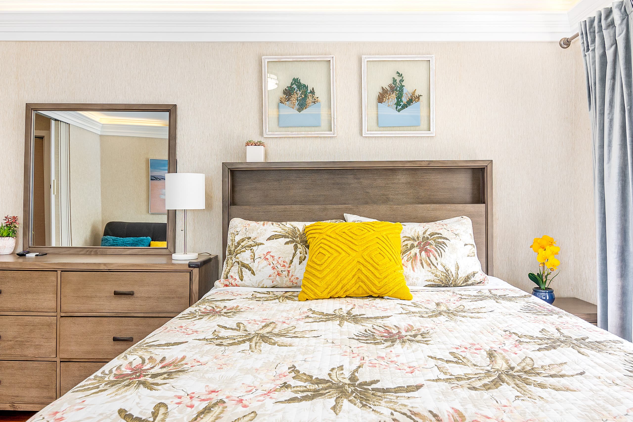 Condo in Honolulu · ★4.83 · 3 bedrooms · 6 beds · 2 private baths - Image 29