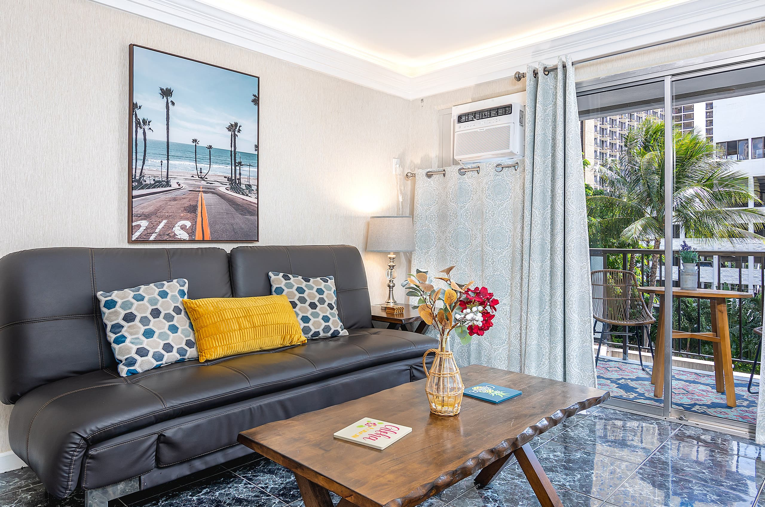 Condo in Honolulu · ★4.83 · 3 bedrooms · 6 beds · 2 private baths - Image 4