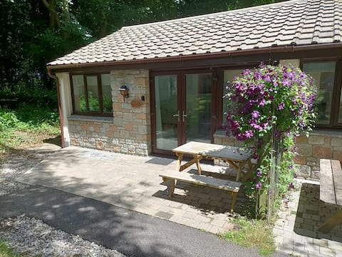 Well equipped 1 bedroom holiday bungalow