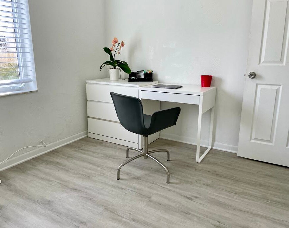 Uredski prostor u 3. sobi s kaučem na razvlačenje