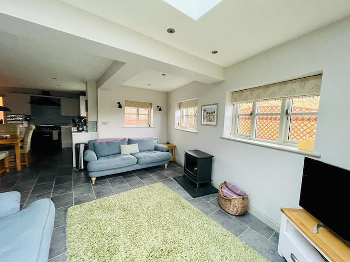 Stunning South Lakes Cottage.  Max 4 Guests - Grange-over-Sands