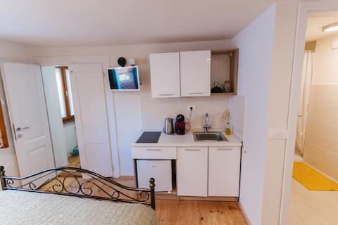 Top Airbnb: A cozy studio in the heart of the medieval town of Piran in Piran