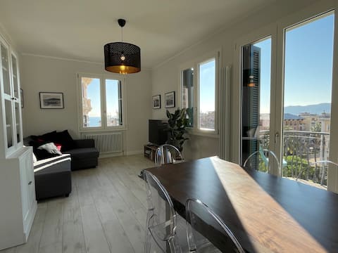 Top Airbnb: Spacious central apartment a Alassio