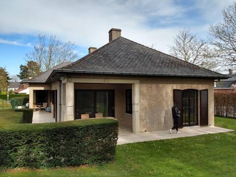 Spacious villa in beautiful surroundings in Kortrijk