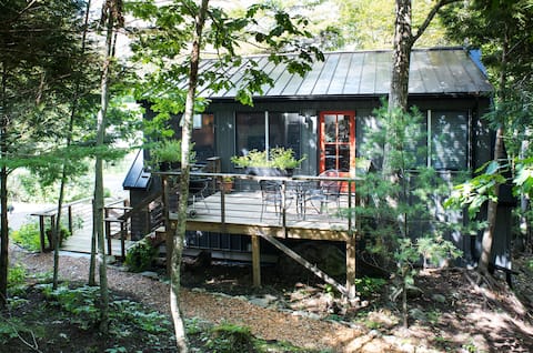 Modern 1-BR I Wooded Retreat I Mid-Coast Maine